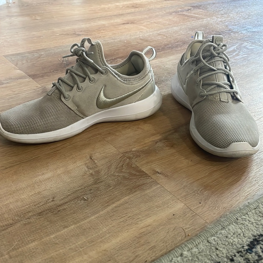 Nike Roshe, tan, size 8, good condition